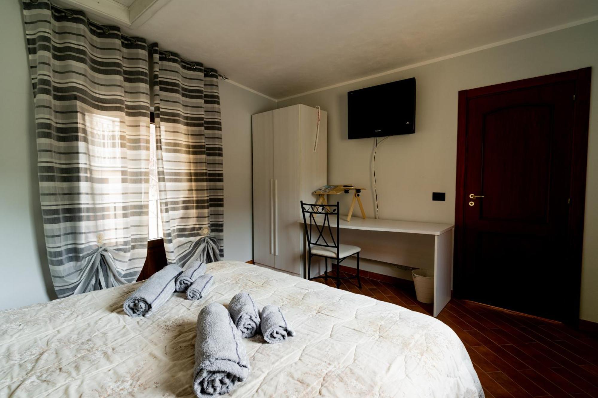 Villa Domus Teja Agira Esterno foto