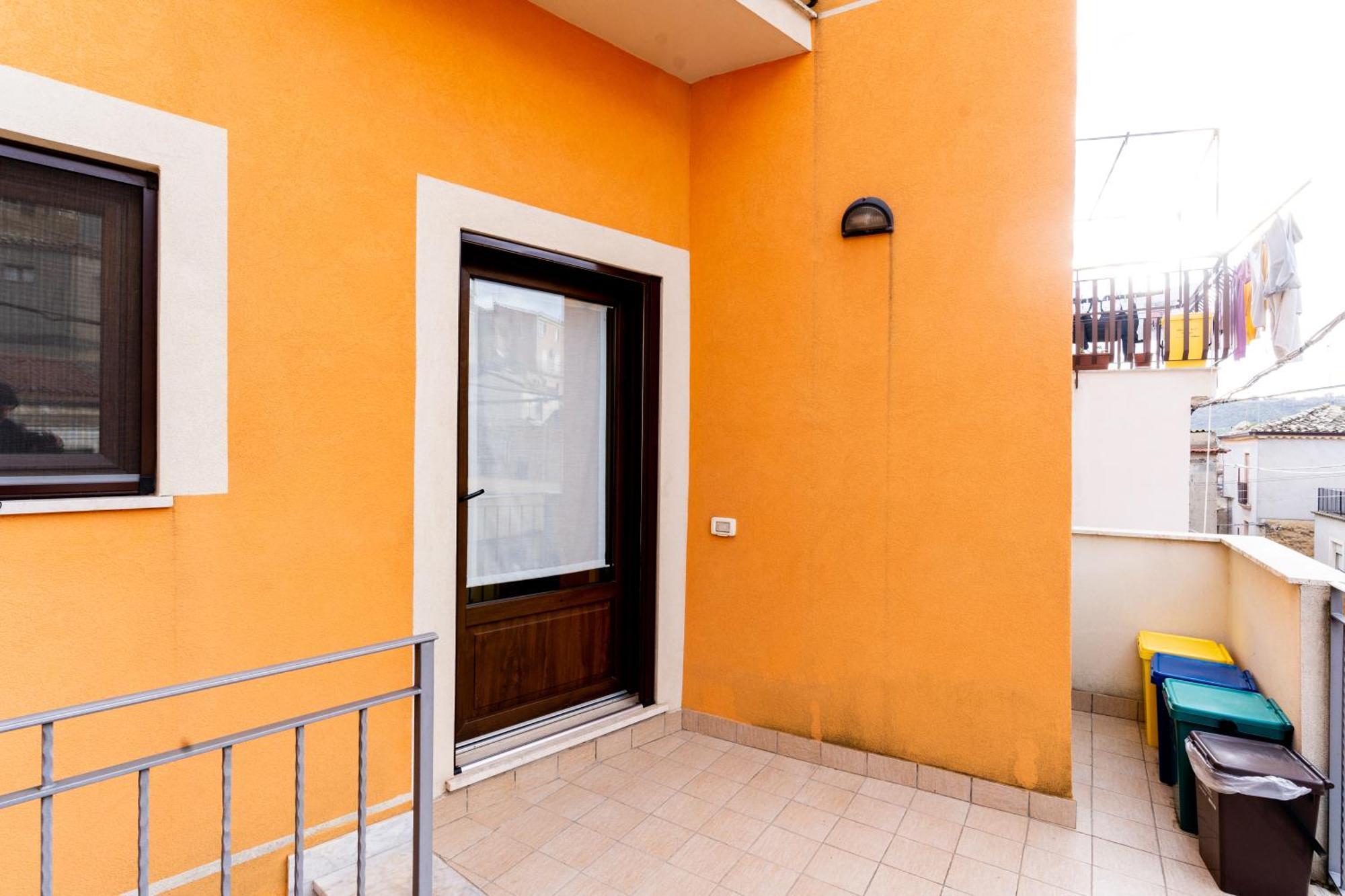 Villa Domus Teja Agira Esterno foto