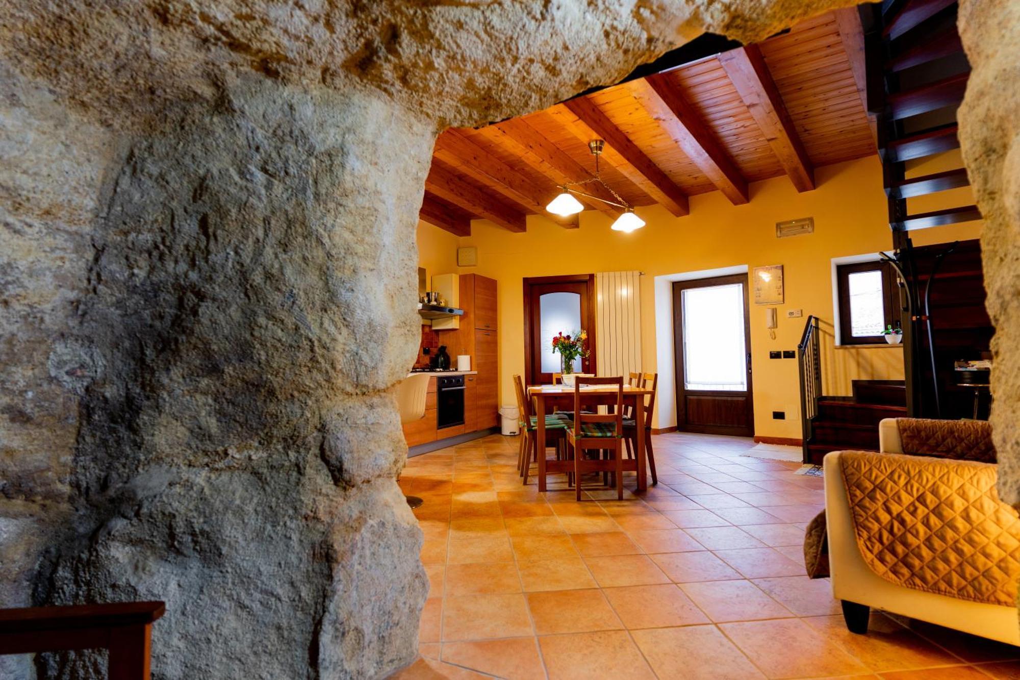 Villa Domus Teja Agira Esterno foto